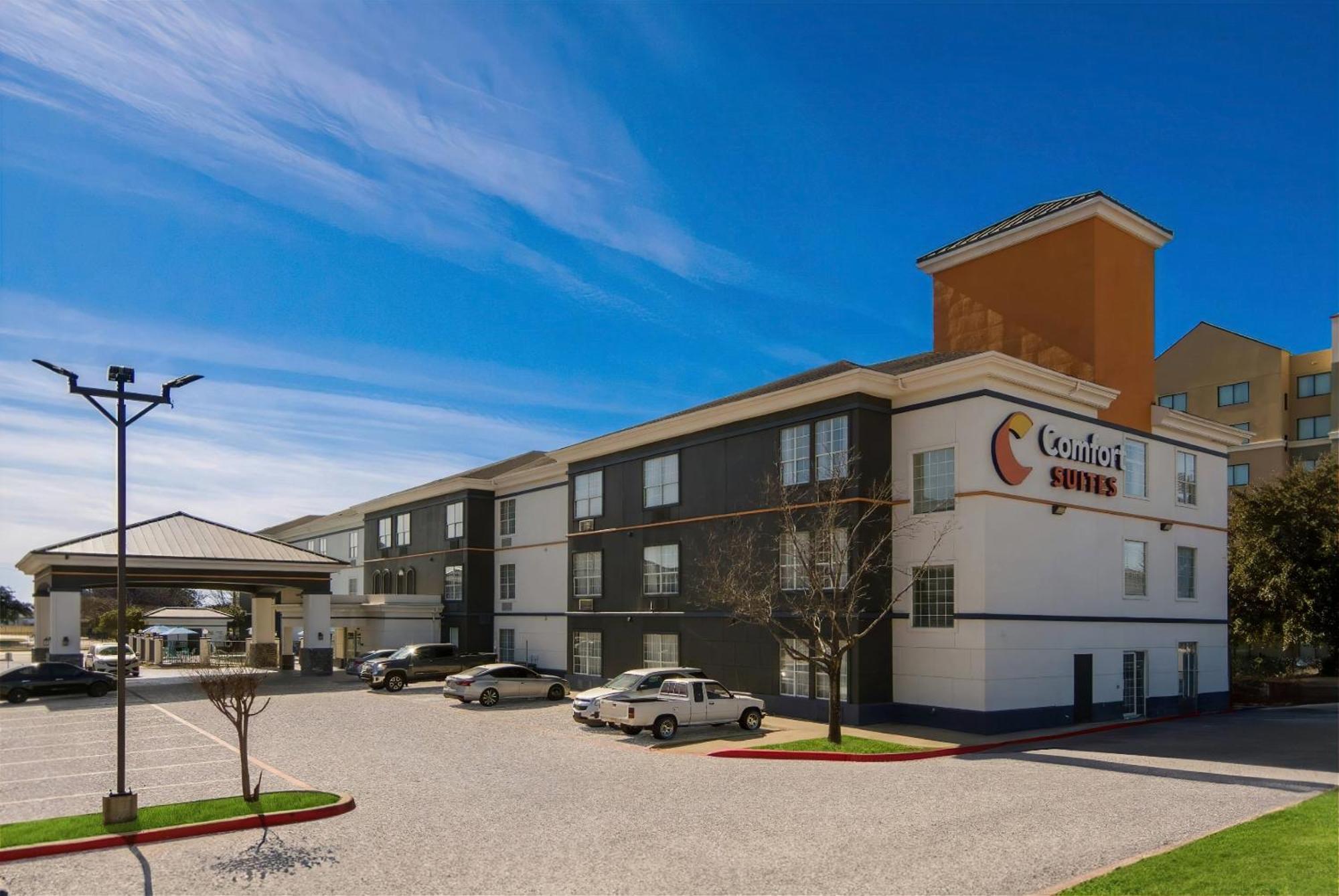 Comfort Suites Fort Worth North Fossil Creek Exterior photo